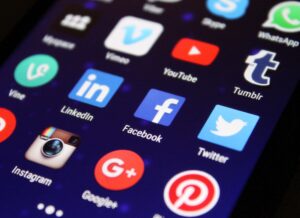 SEO para empresas peruanas en 2026: cómo aparecer en Google cuando tu cliente busca lo que vendes